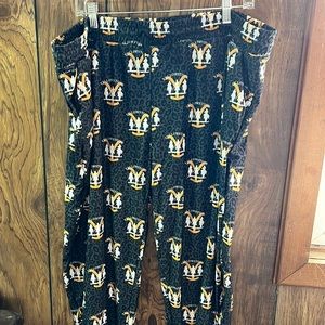 Brand New Amelia Rose Yellowstone Cheetah Joggers 2X/3X